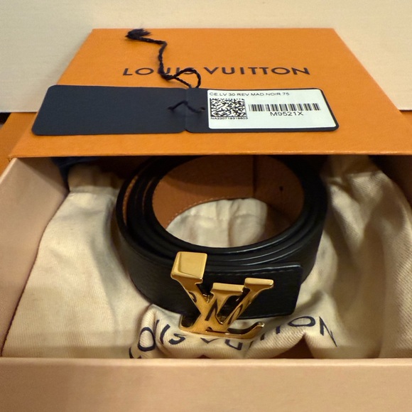 🤎🖤 LV reversible belt - pristine - Picture 6 of 10